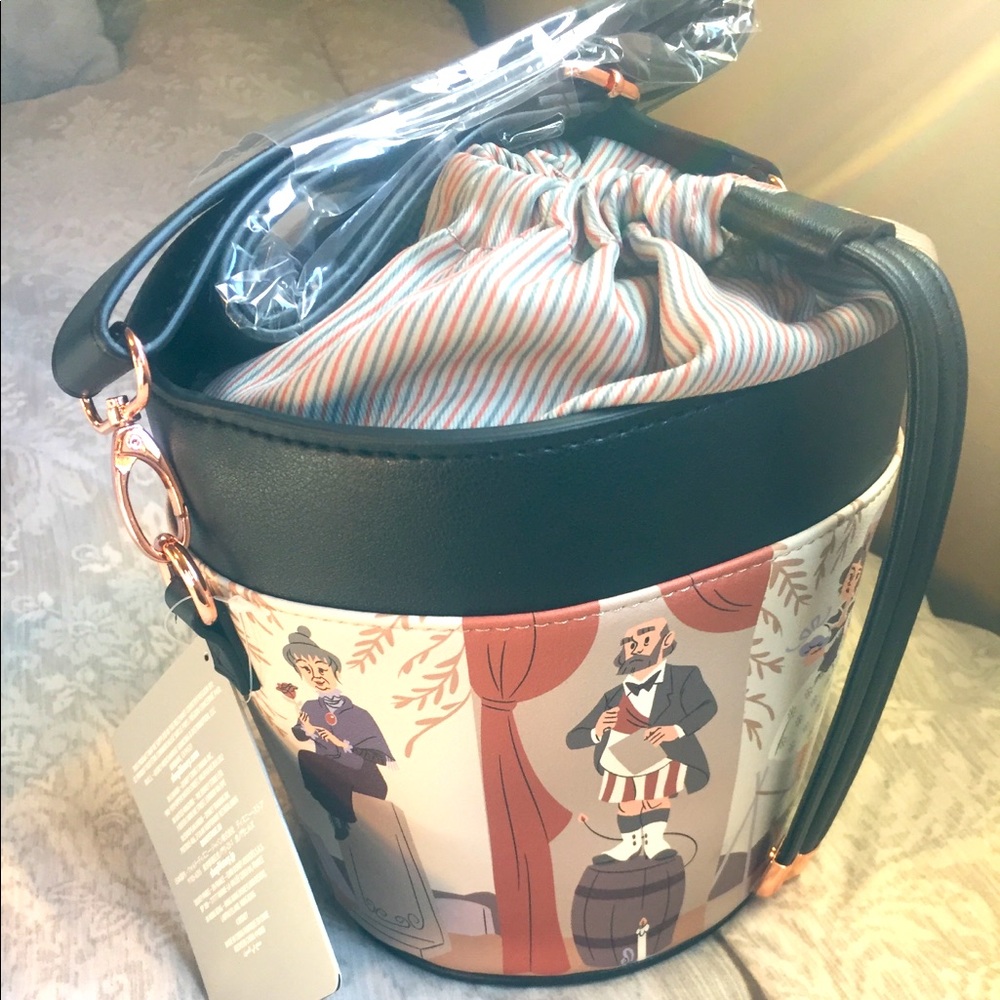 Disney stretching room drawstring bag